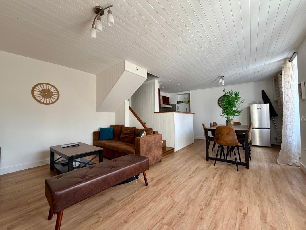 LE BUGUE — MAISON DE VILLAGE, 3 CHAMBRES  ET JARDIN— 108 000 €
