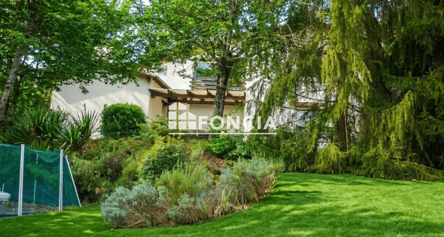 MAISON T4 FAMILIALE AVEC PISCINE