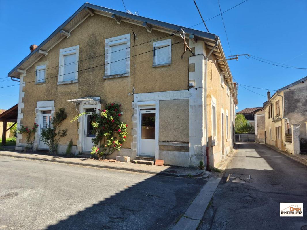 Maison de BOURG 8 pièces 179m² jardin 220m²