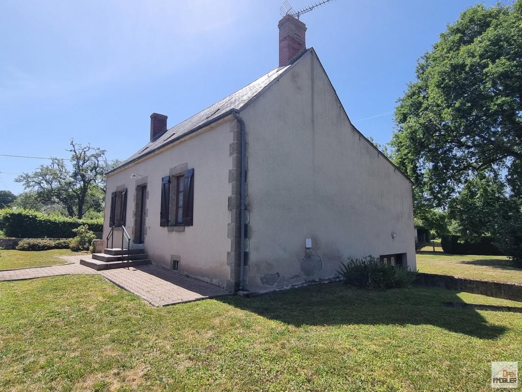 Maison de campagne sur 9 778 m² de terrain !