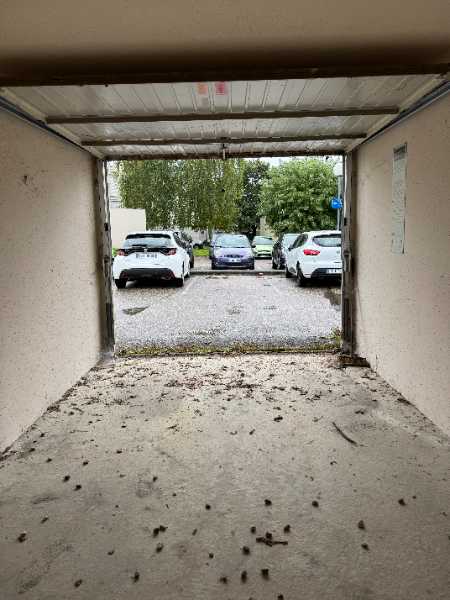 Garage/box