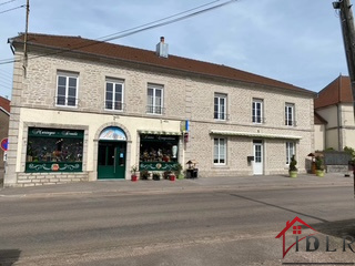 Maison avec Commerce