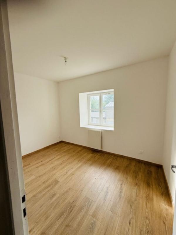 Appartement révové  3 pièce(s) 62.40 m2/parking - Photo 5