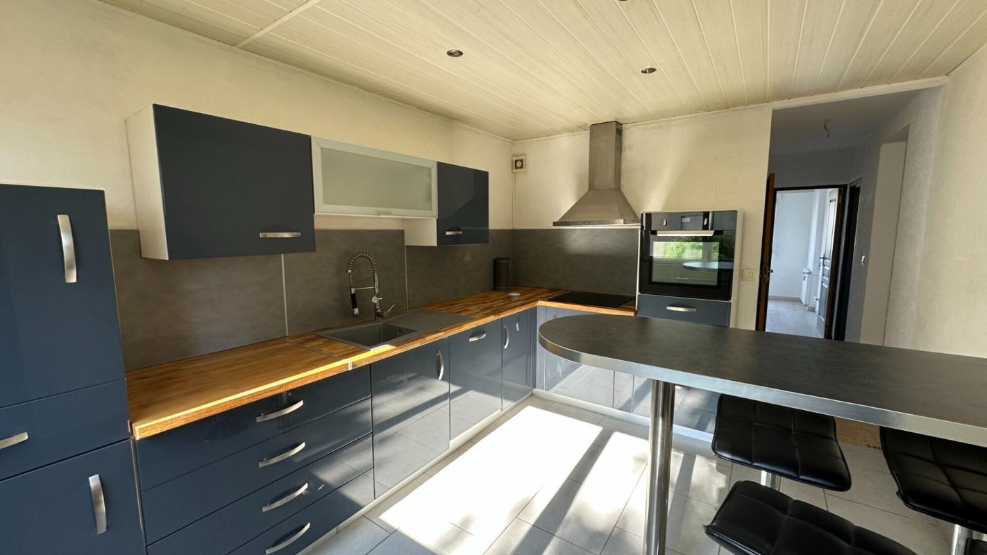 Appartement à vendre, 4 pièces, 75 m², L Isle Sur Le Doubs