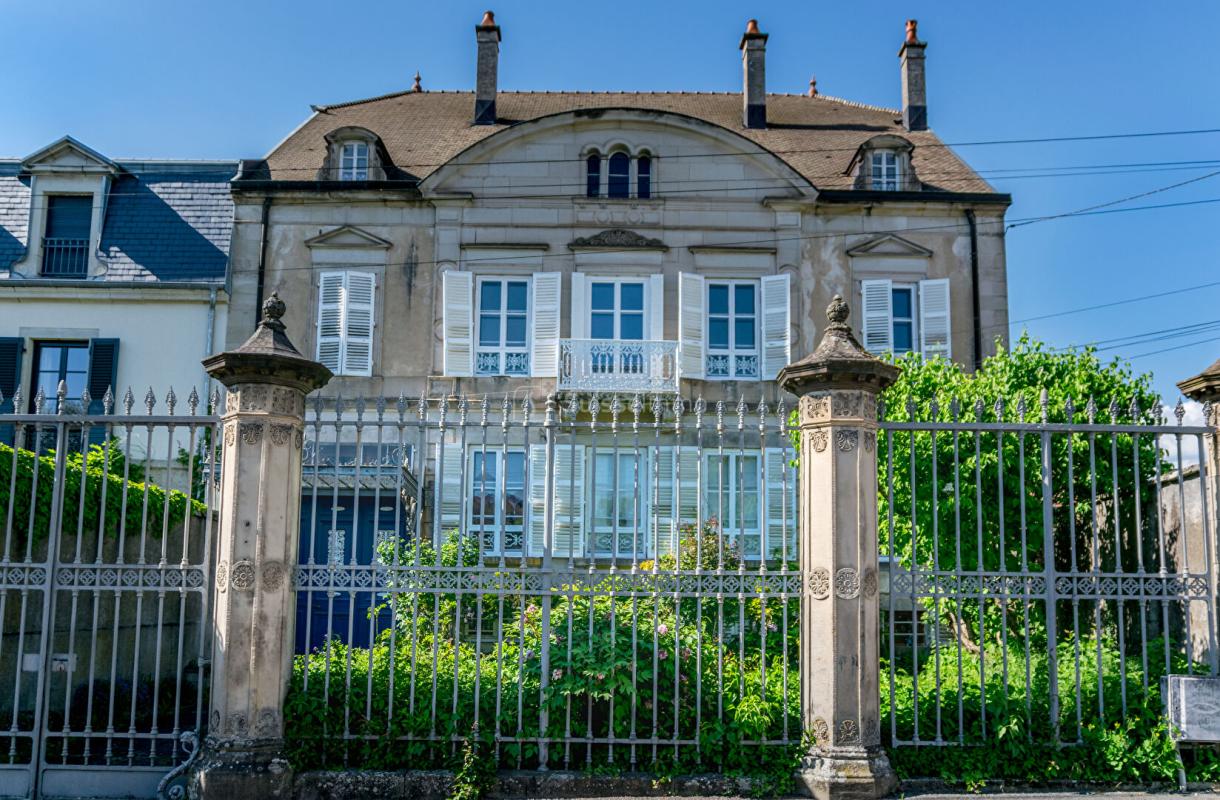 Maison à vendre, 14 pièces, 316 m², Lure