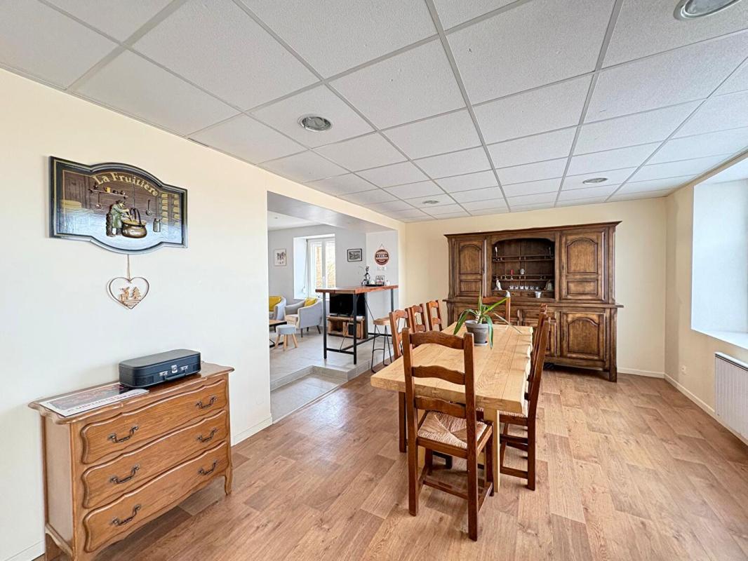 MAISON 8 PIECES SUR TERRAIN DE 8 ARES 299000 EUROS - Photo 5