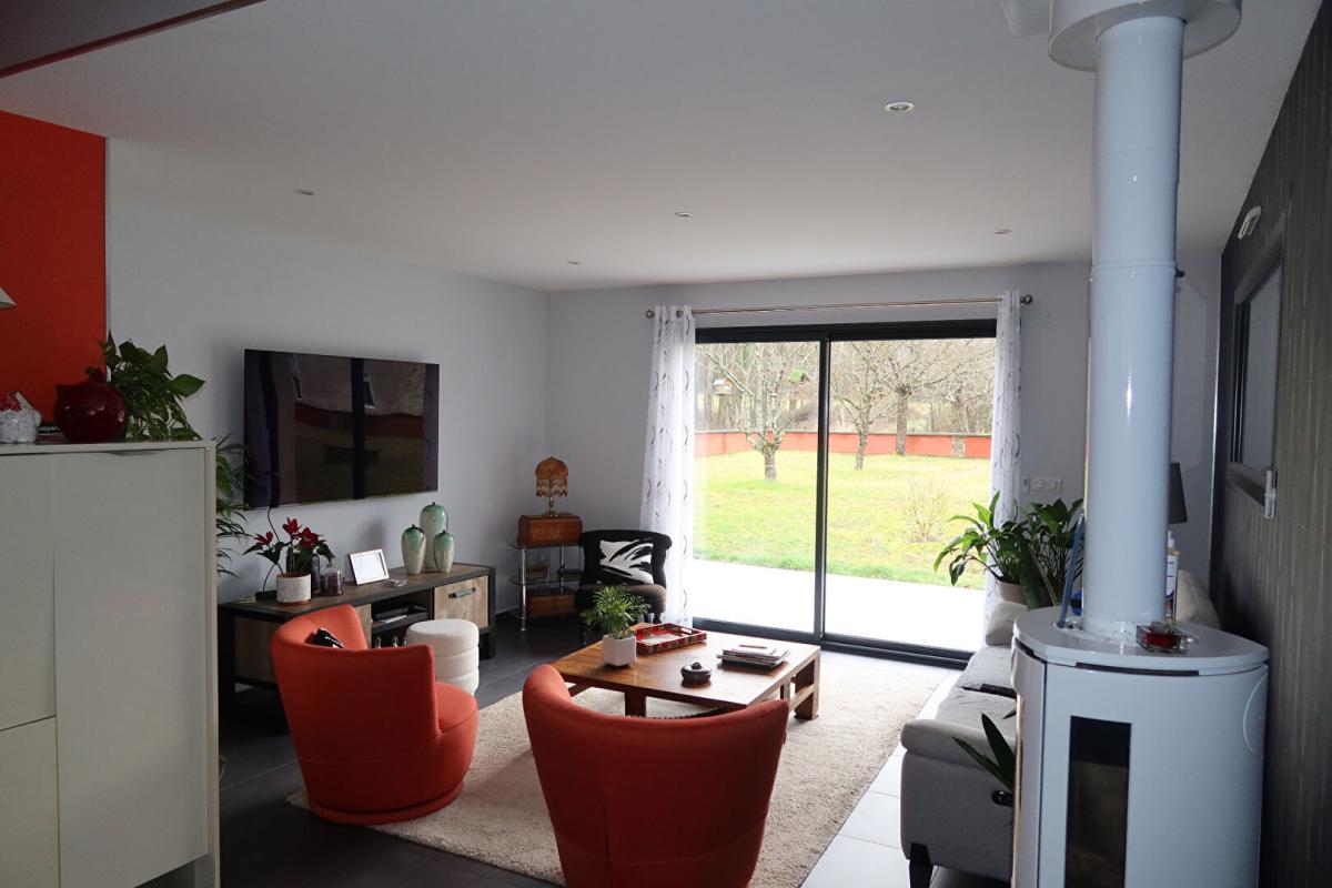 Maison d'architecte Geneuille 6 pièce(s) 145 m2 - Photo 4