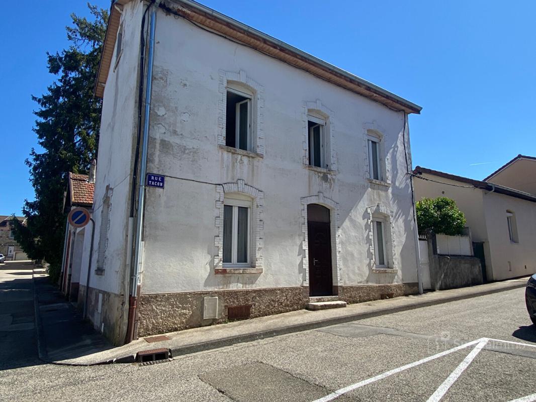 Maison de  ville Oyonnax 4 pièce(s) 96 m2 sur terrain de 254 m² - Photo 2
