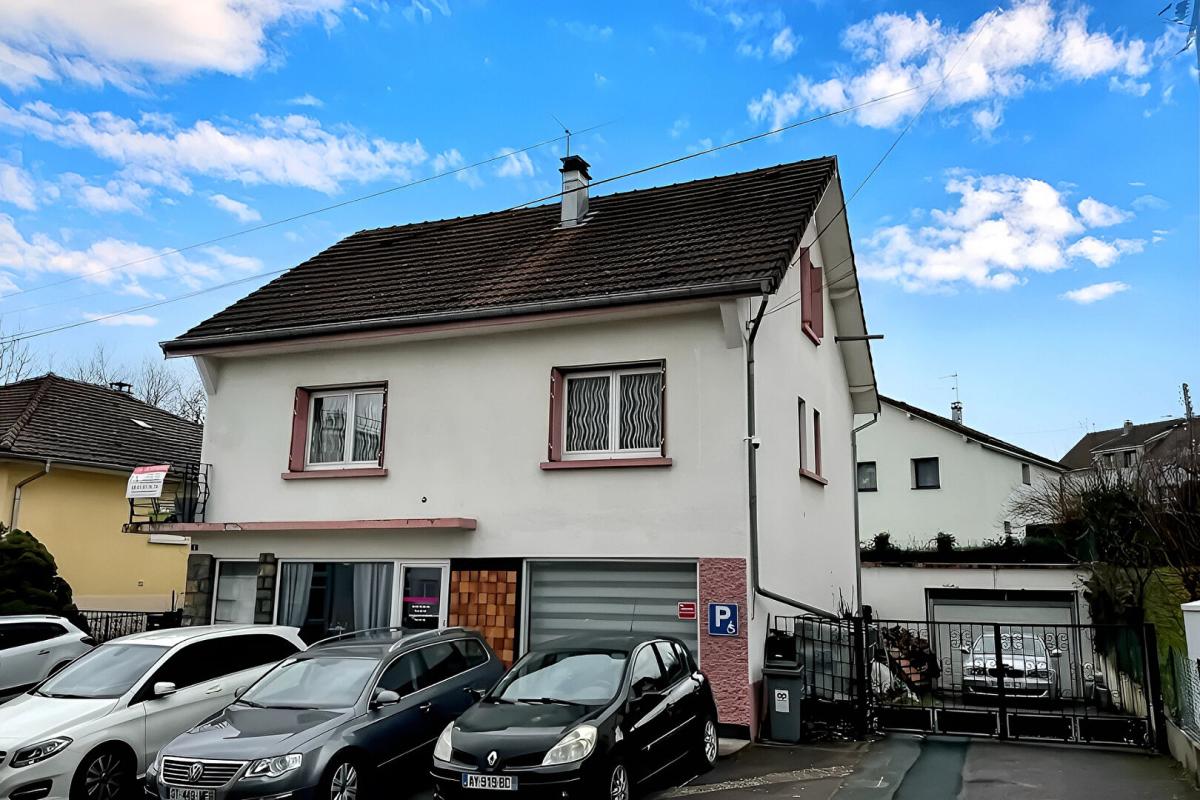 Maison à usage mixte de commerce et d'habitation d'une surface de 165 m2 à Montbéliard - Photo 3