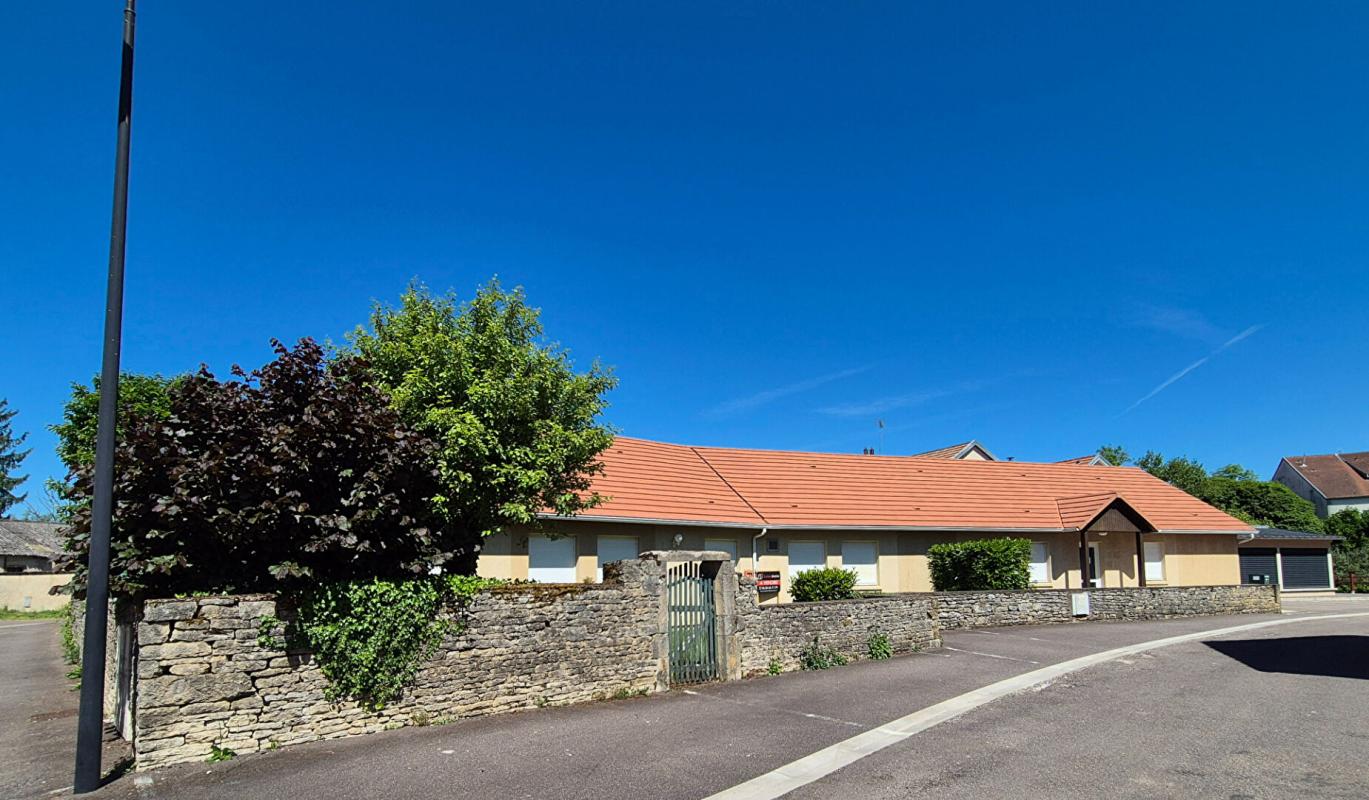 Maison à vendre, 10 pièces, 280 m², Port Sur Saone