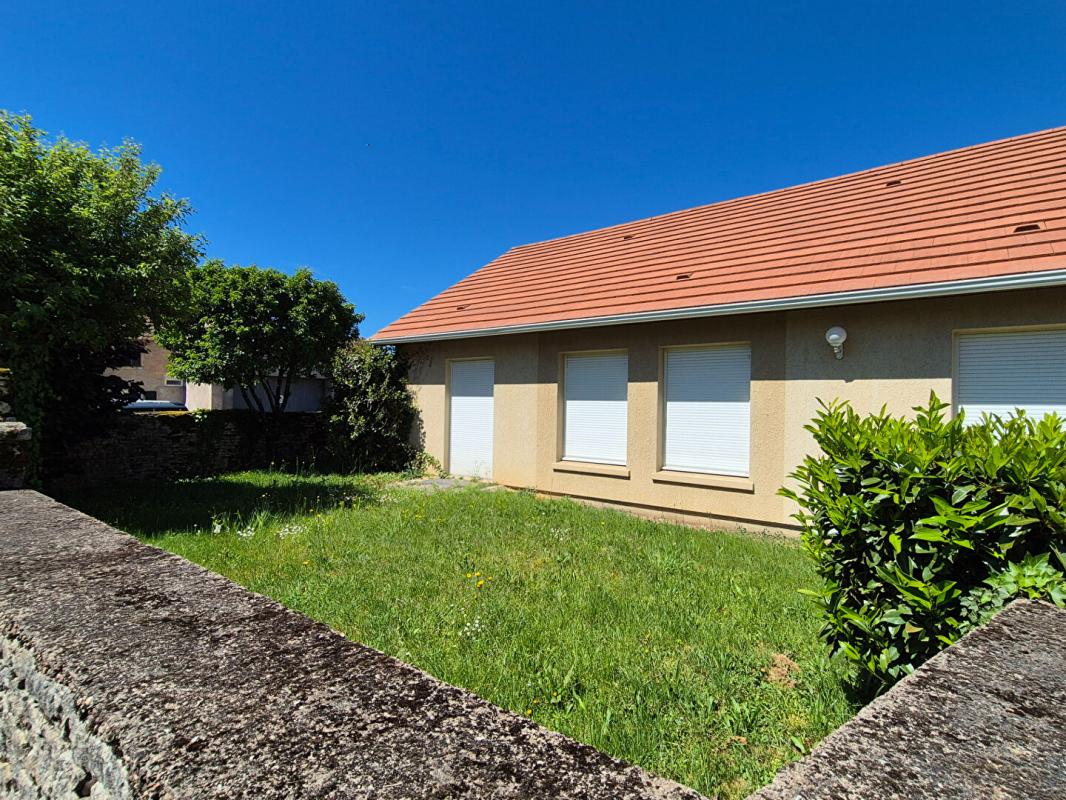 Maison plain pied de 280 m2 sur 613 m2 de terrain clos avec piscine couverte - Photo 3