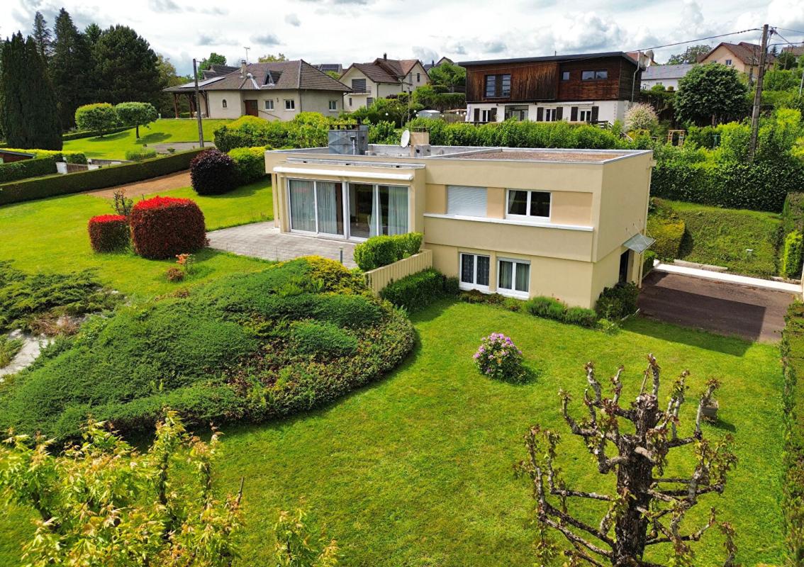 Maison à vendre, 7 pièces, 150 m², Geneuille