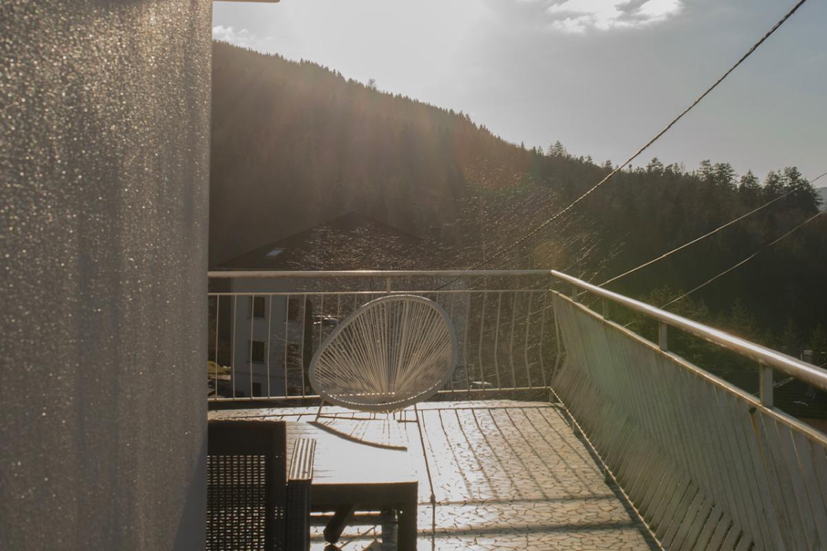 Maison  sur les Hauteurs d'Oyonnax 200 m2 habitable avec studio indépendant - Photo 2