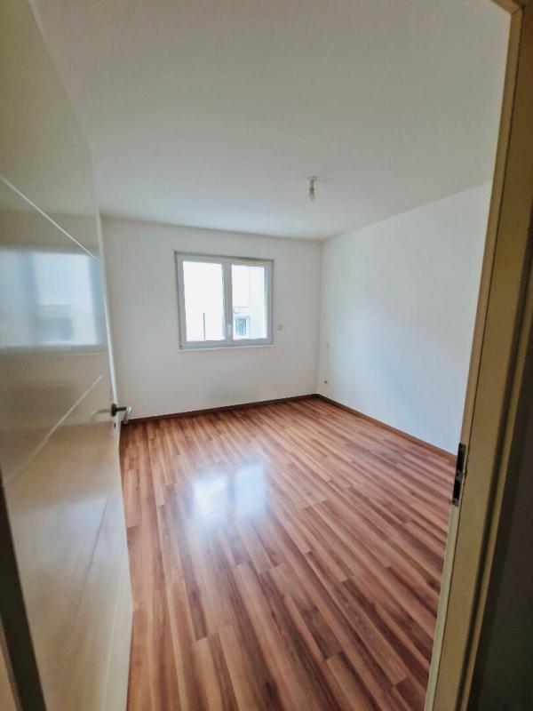 Maison  de plain- pied 110 m2 Carrez / 137 m2 au total - Photo 5