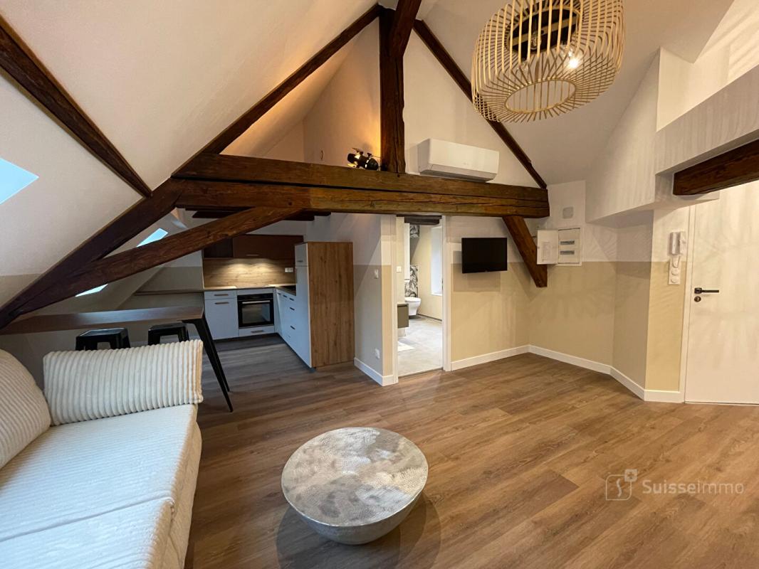 Charmant appartement entièrement rénové est climatisé, au coeur de la vieille ville - Photo 2