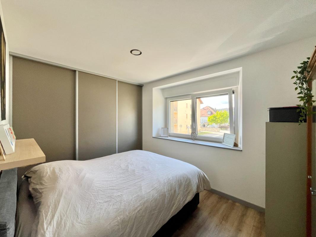Magnifique appartement de 88m² en vente à Saône avec 3 chambres et terrasse