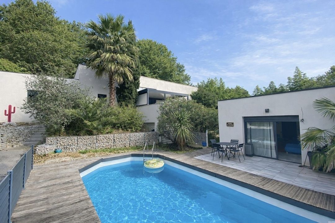 Villa d'architecte, ST PERAY
