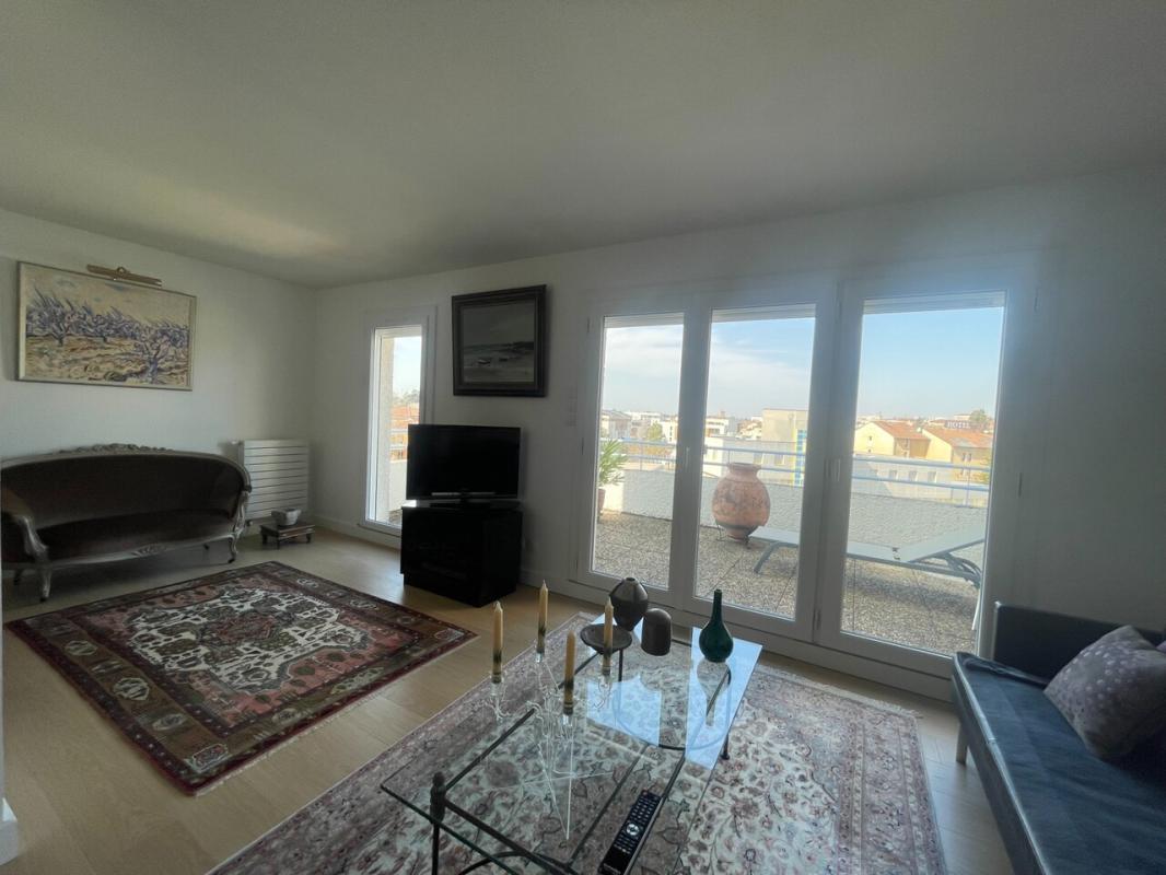 Beau duplex avec terrasse et garage - Photo 5