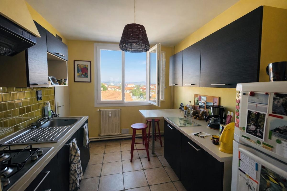 ? ROMANS - Centre-ville | Charmant appartement T4 avec balco - Photo 5