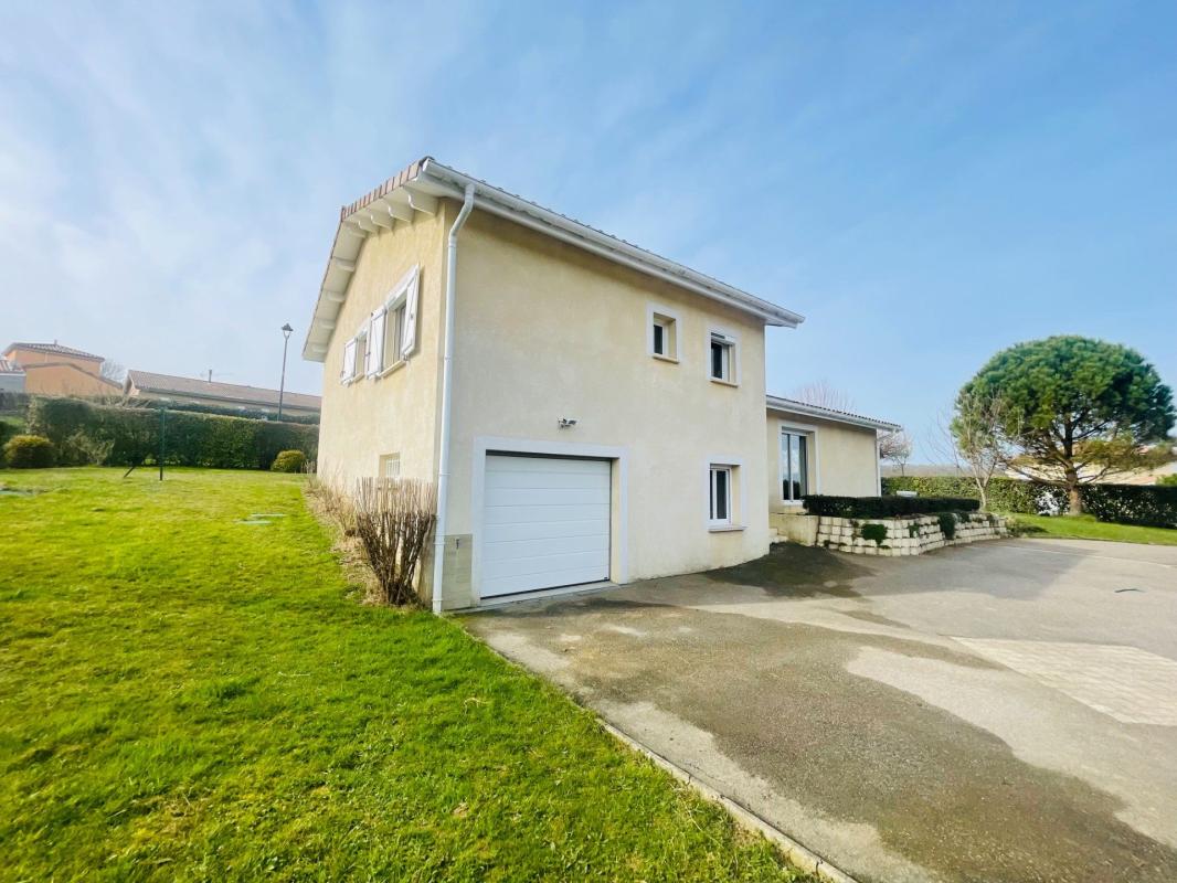 Maison familiale de 127 m² avec terrain arboré - Tersanne - Photo 2