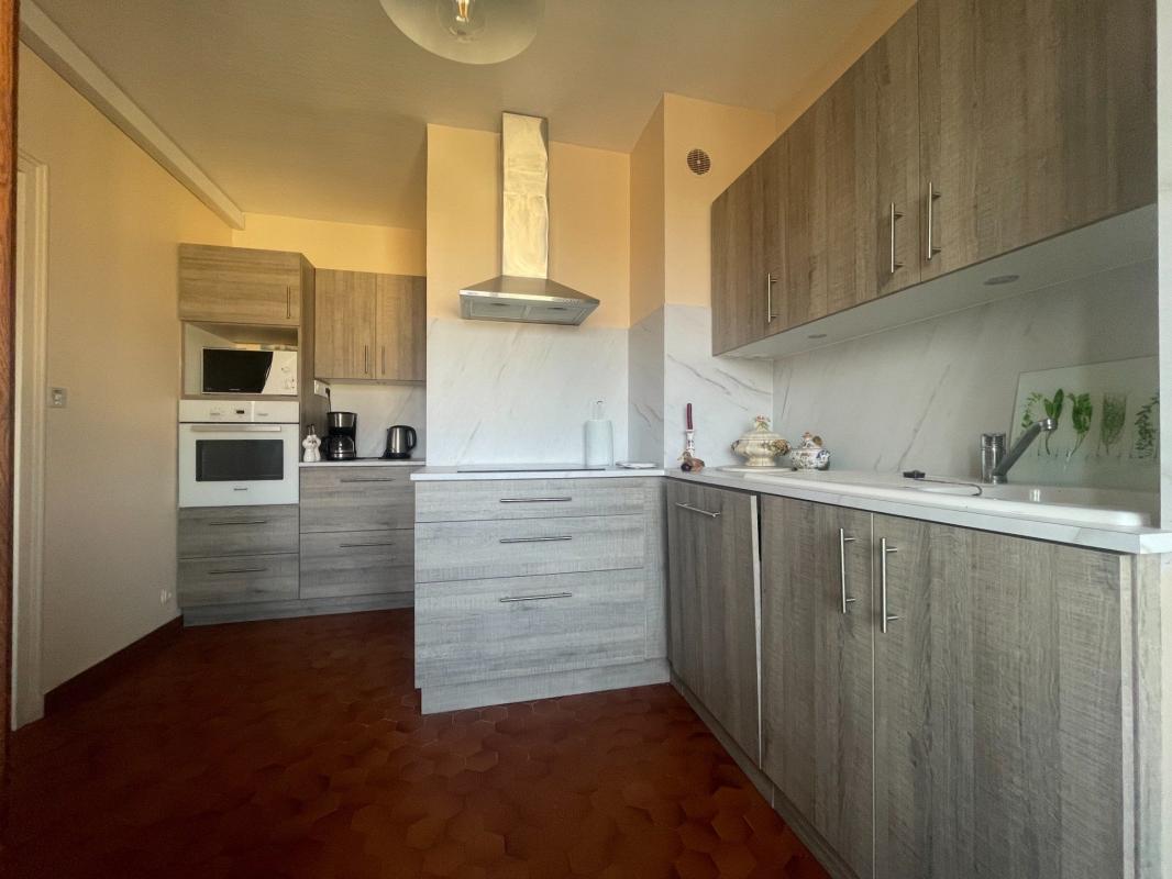 BEL APPARTEMENT T3 DANS RESIDENCE SECURISEE - Photo 5