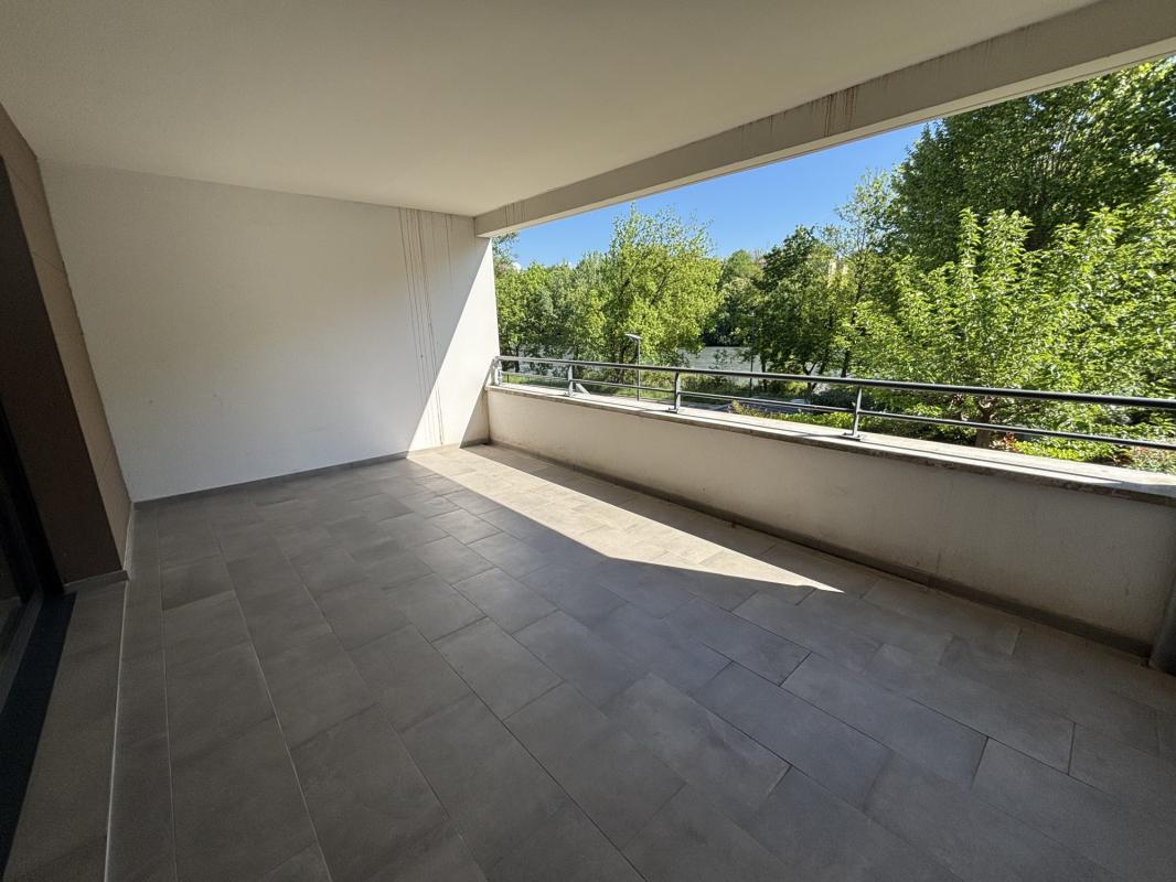 Appartement à louer, 3 pièces, 74 m², Romans Sur Isere