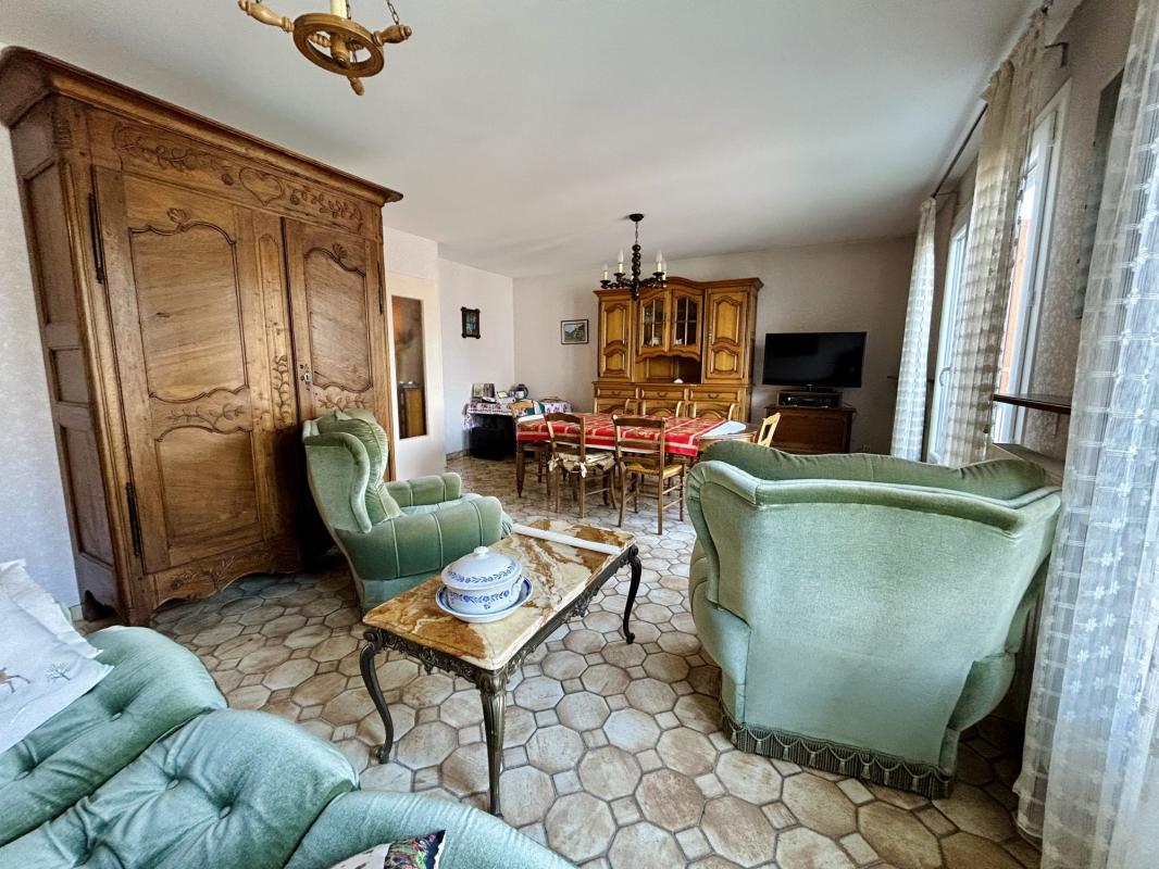 MAISON DE VILLE - PROCHE COMMODITÉS - Photo 3