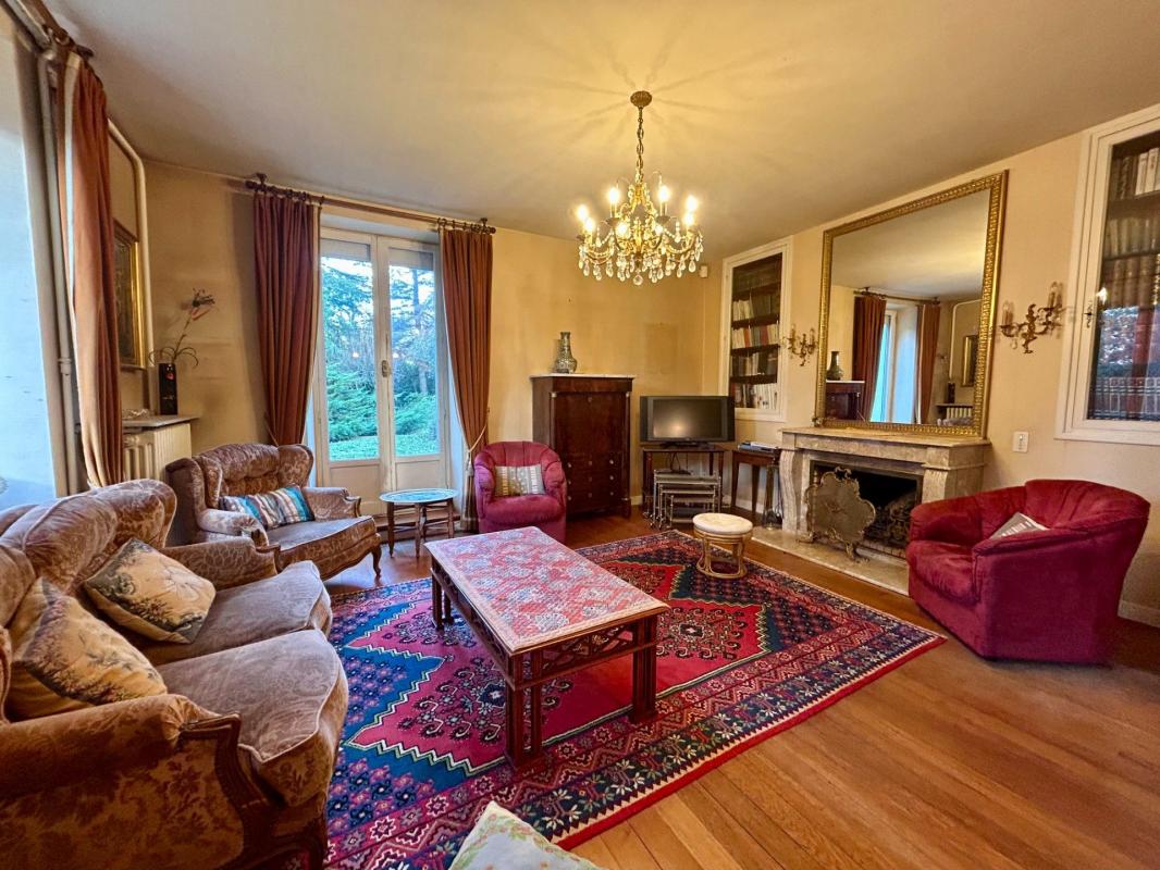 Maison de Maître - avec fort potentiel ! - Photo 3