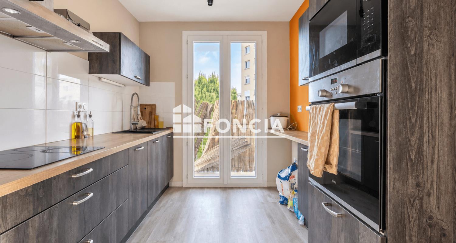 APPARTEMENT T3 Bourg-Les_valence loué