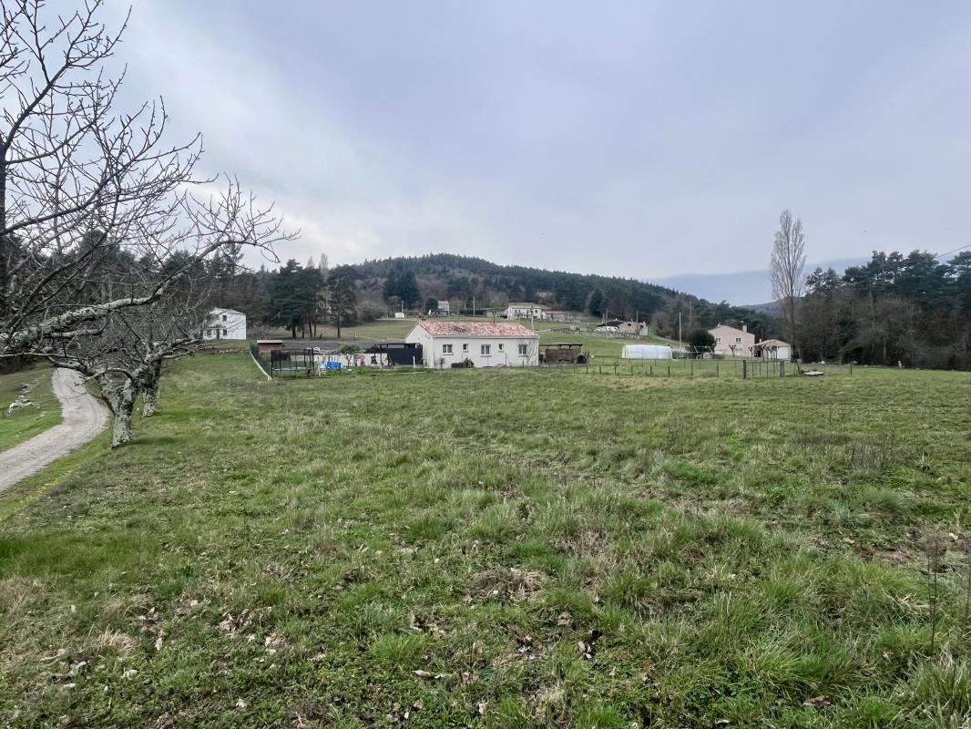 Terrain constructible - Superbe vue - Secteur calme