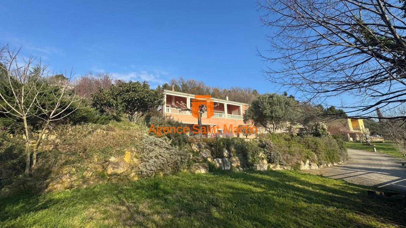 Propriete a 5 mins des commodités avec vue sur la vallée