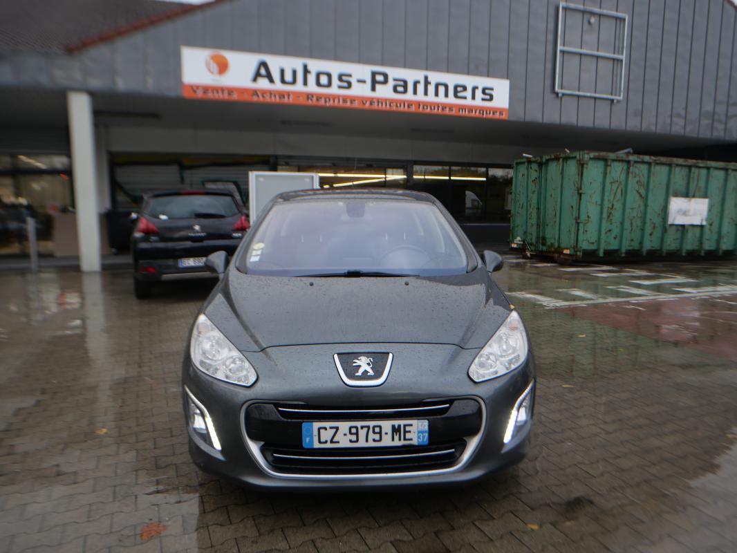 Peugeot 308 1.6 E-HDI 115 SPORTIUM