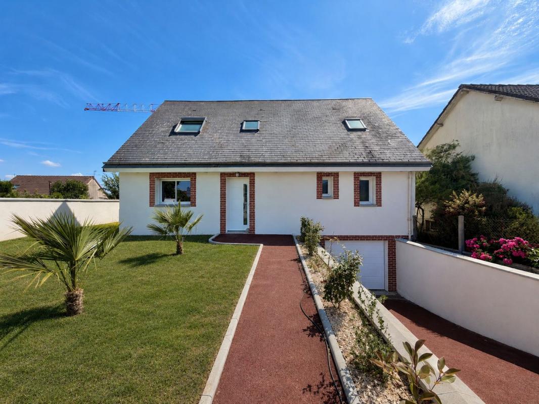 Maison rénovée sur sous-sol en agglomération