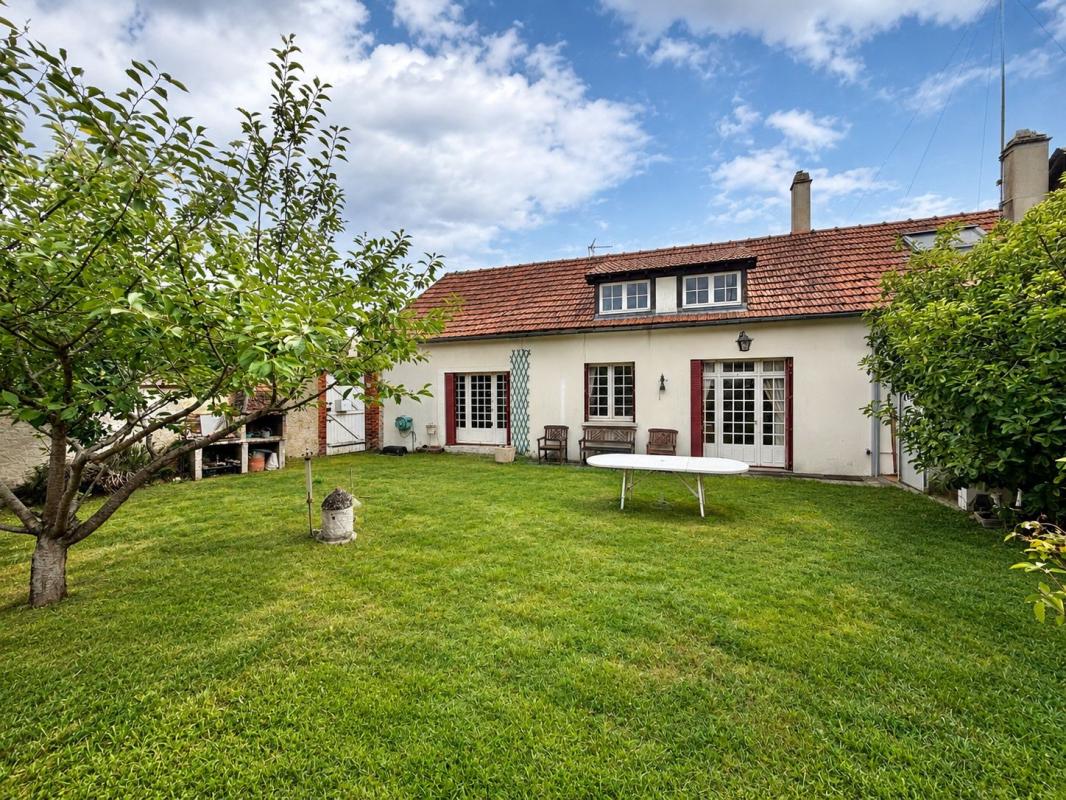 Maison ancienne pleine de charme à vendre