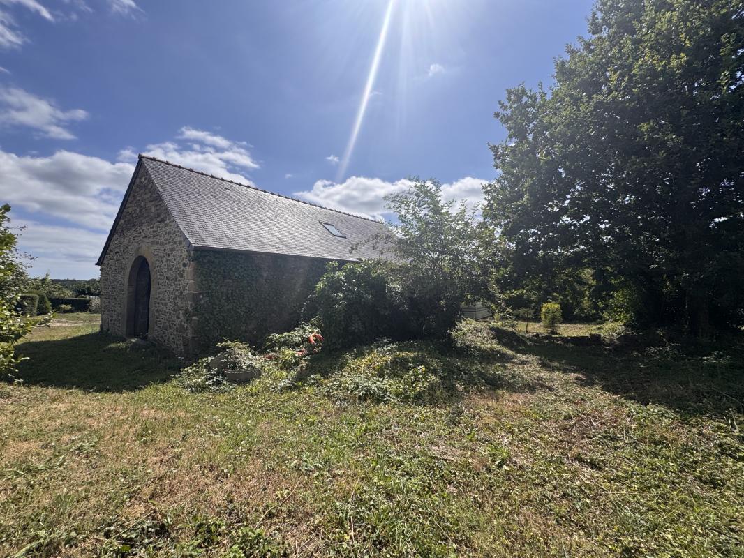A VENDRE, DAOULAS, CORPS DE FERME A RENOVER AVCE HANGAR