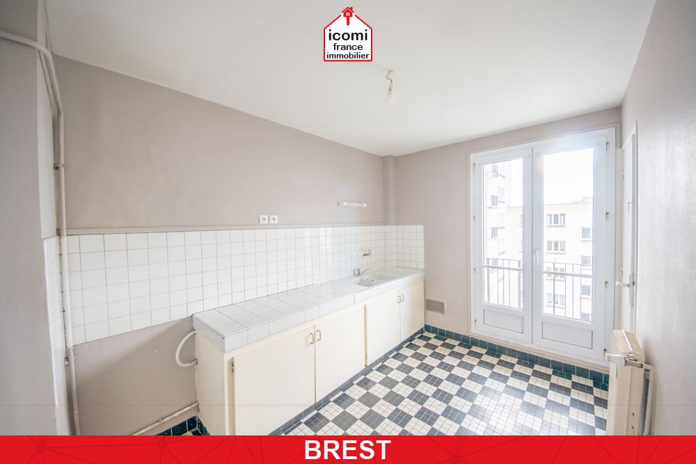 FINISTERE - Brest (29200) - A VENDRE - APPARTEMENT 60M² - DEUX CHAMBRES - ASCENSEUR - RESEAU DE CHALEUR URBAIN  - BALCON - GARAGE