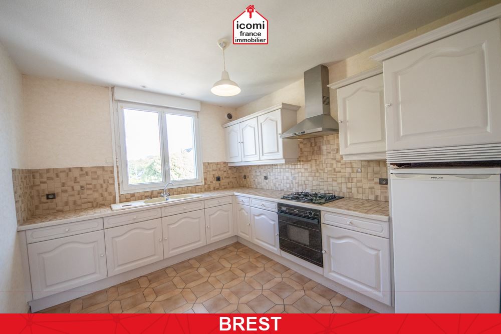FINISTERE - Brest (29200) - A VENDRE - MAISON - T5 - 4 CHAMBRES - BEAU POTENTIEL - TERRAIN ARBORE -  SOUS SOL COMPLET - GARAGE - TERRAIN 795 M²