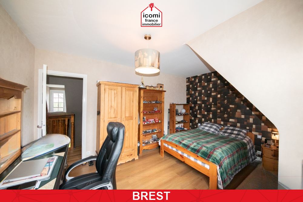 FINISTERE - Brest (29200) - A VENDRE - CHARMANTE MAISON FAMILIALE - 6 PIECES - 4 CHAMBRES - EXPO SUD - PAS DE VIS A VIS - JARDIN CLOS ET ARBORE - QUARTIER CALME - EN IMPASSE