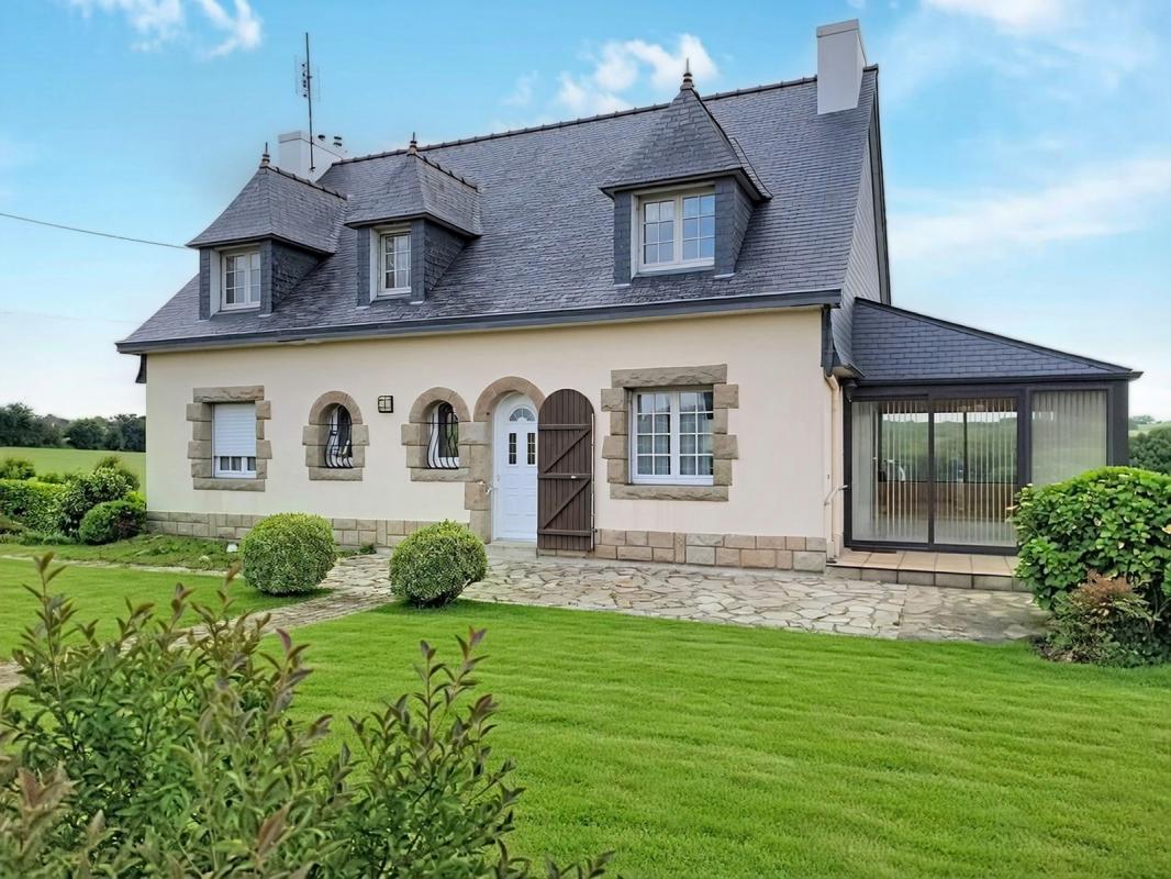 Grande maison familiale avec potentiel de deux logements – Environnement calme et verdoyant