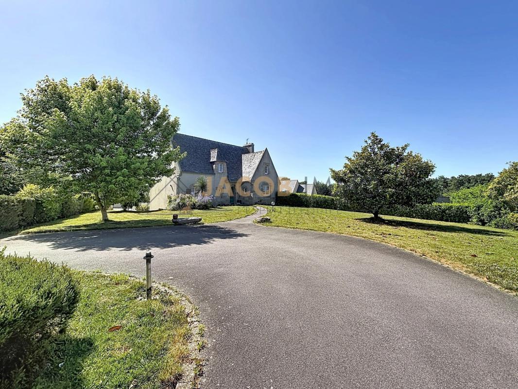 Maison familiale de caractère au cœur de Milizac