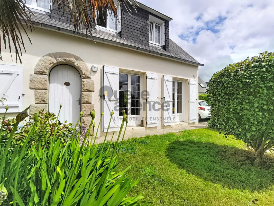 Maison familiale lumineuse avec jardin arboré – Gouesnou, aux portes de Brest