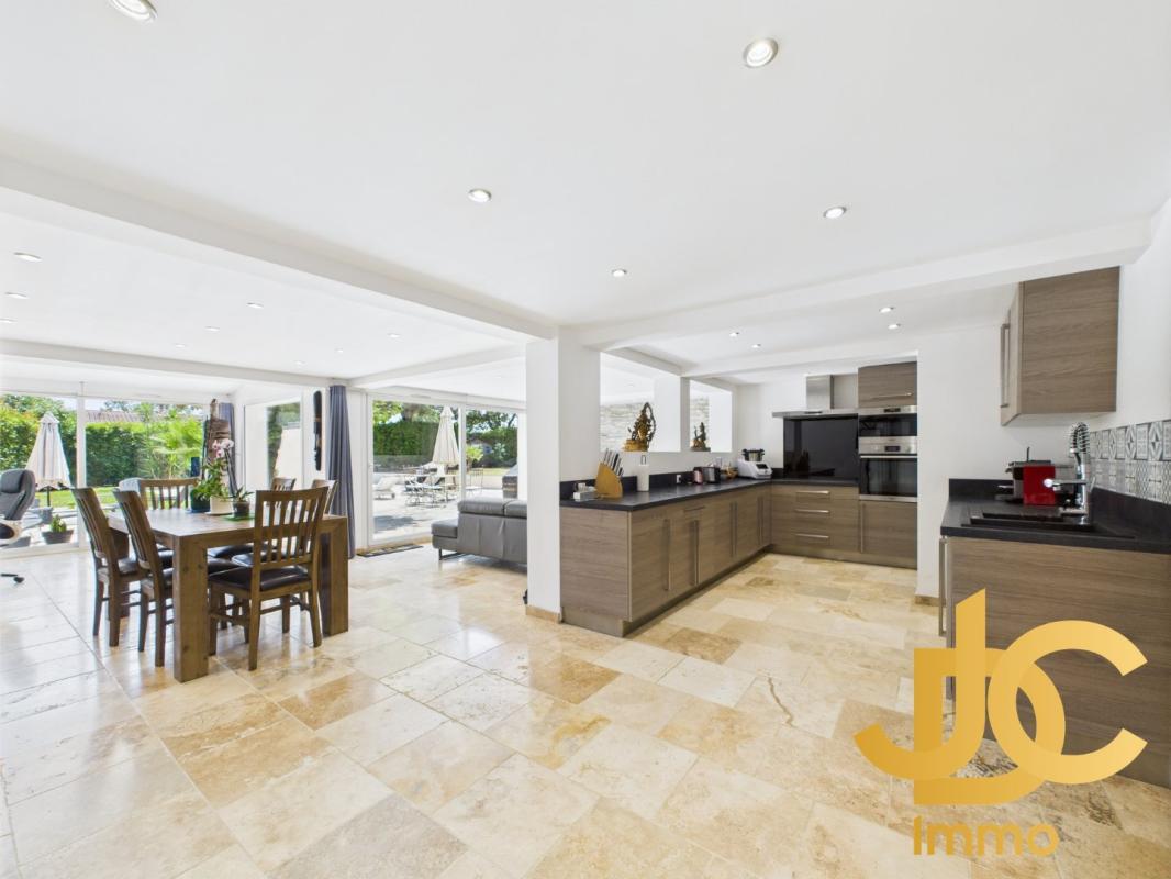Maison à vendre, 7 pièces, 194 m², Grasse