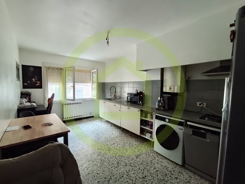 Appartement à vendre, 4 pièces, 90 m², Beaucaire