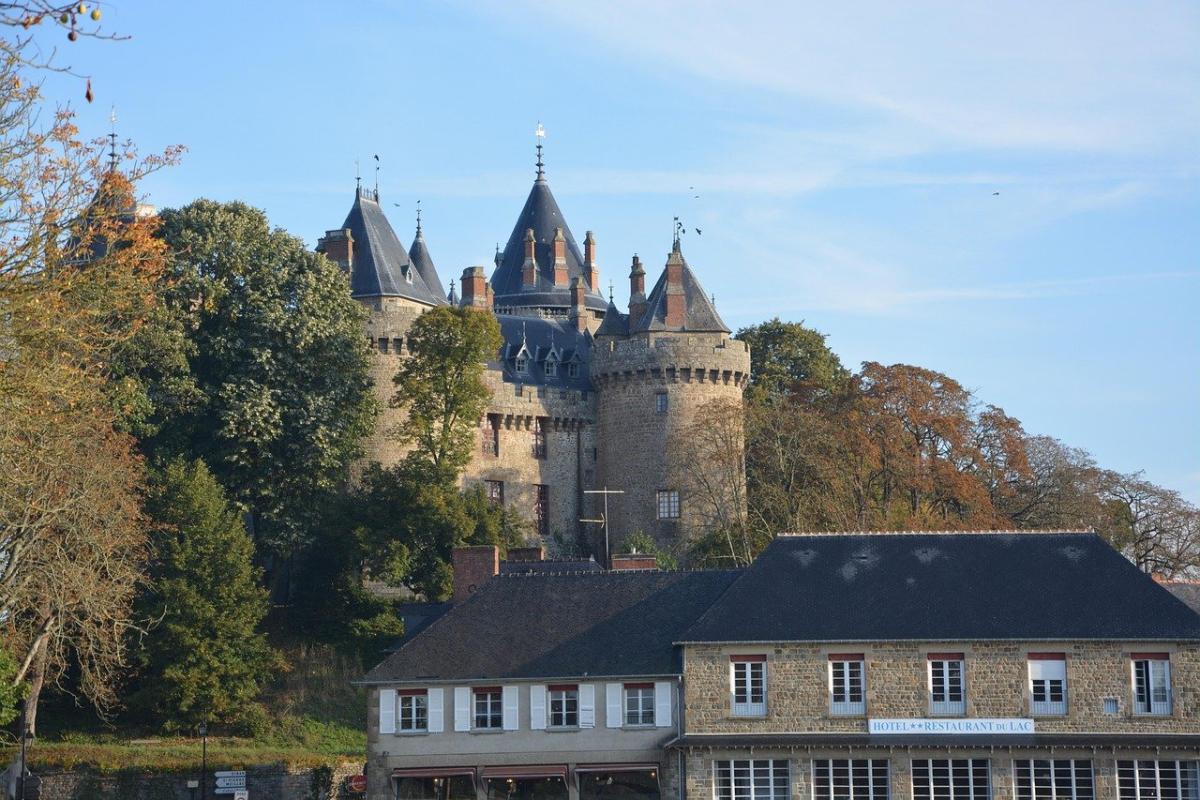 Maison à vendre, 1 pièces, 159 m², Combourg