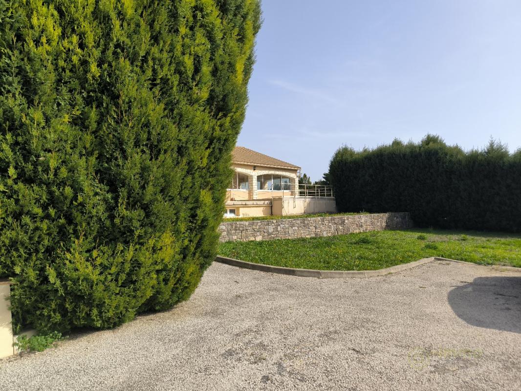 Maison à vendre, 12 pièces, 300 m², Laudun