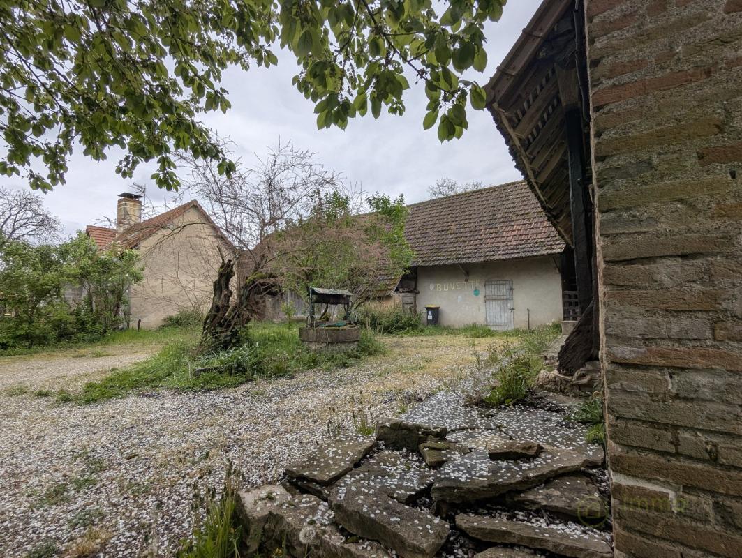 Maison et dépendances - Photo 4