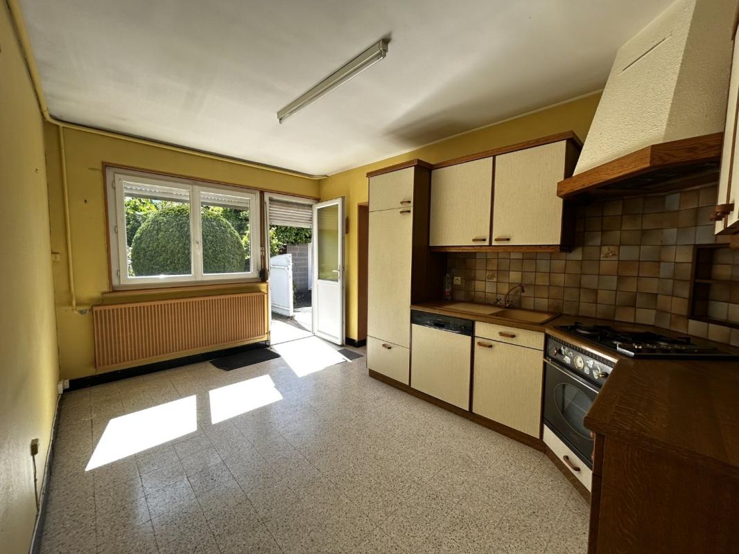 Maison et dépendances - Photo 4