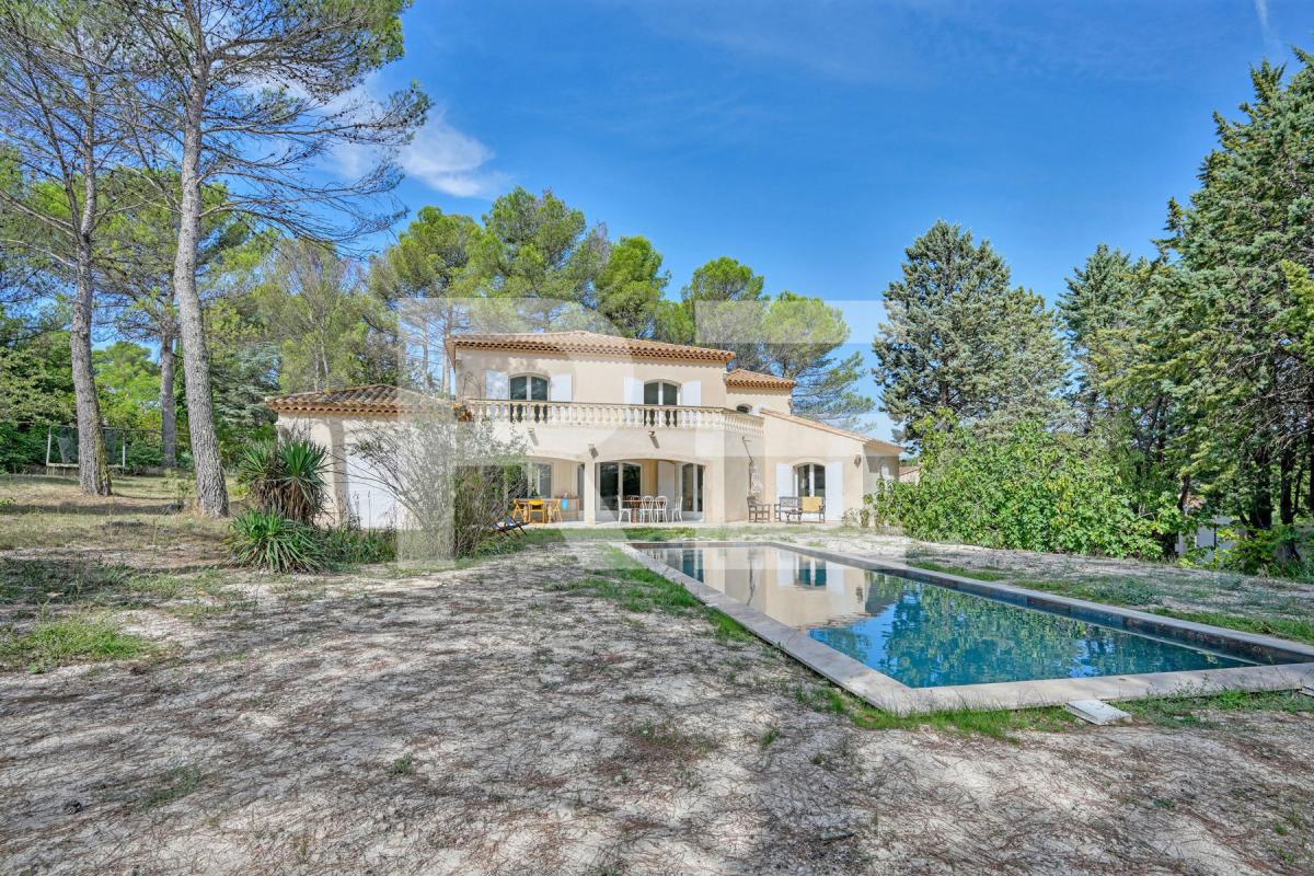 Magnifique propriété sur CALAS