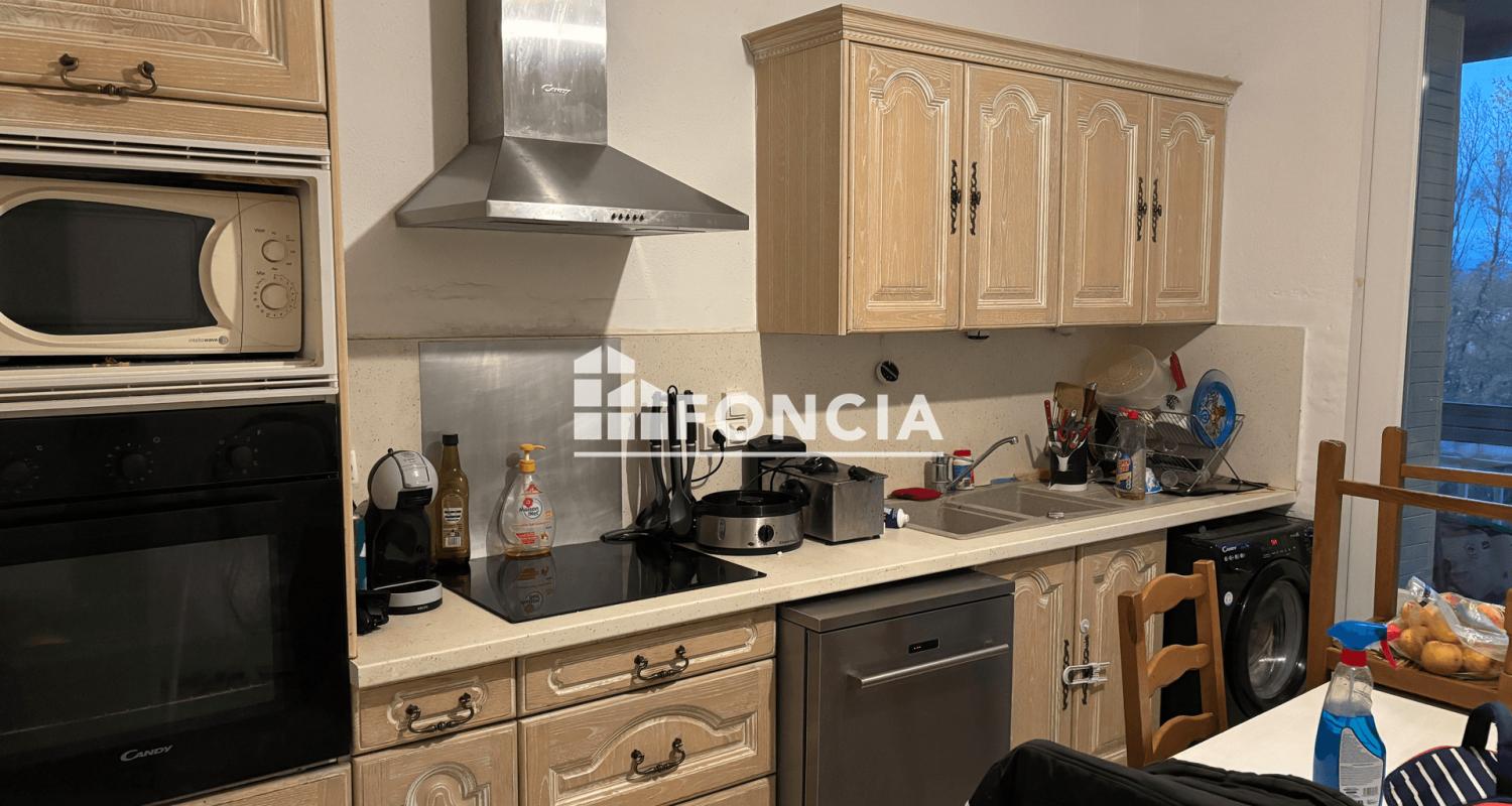 PONT-SAINT-ESPRIT - Appartement 4 pièces, 81 m2 - Rentabilité brute 8,90 %