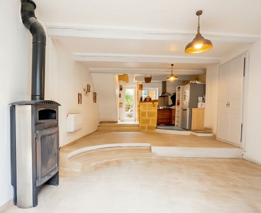 À Vendre à Saint Bonnet du Gard - Maison de village 84m² - 2 chambres - cour